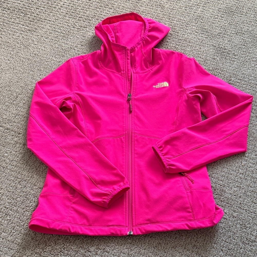 The North Face Windwall Fuchsia Jacket